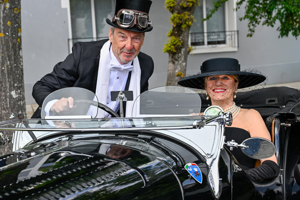dimanche-apès-midi-Exposition-et-concours-d'élégance-sur-lecours-Joinville-Paris-Granville-362
