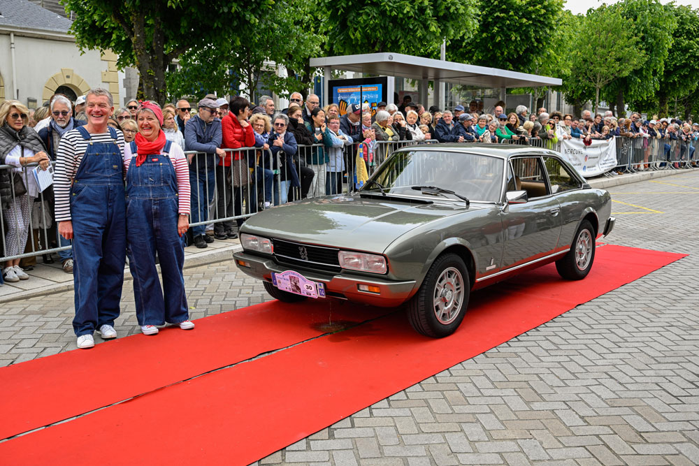 dimanche-apès-midi-Exposition-et-concours-d'élégance-sur-lecours-Joinville-Paris-Granville-444